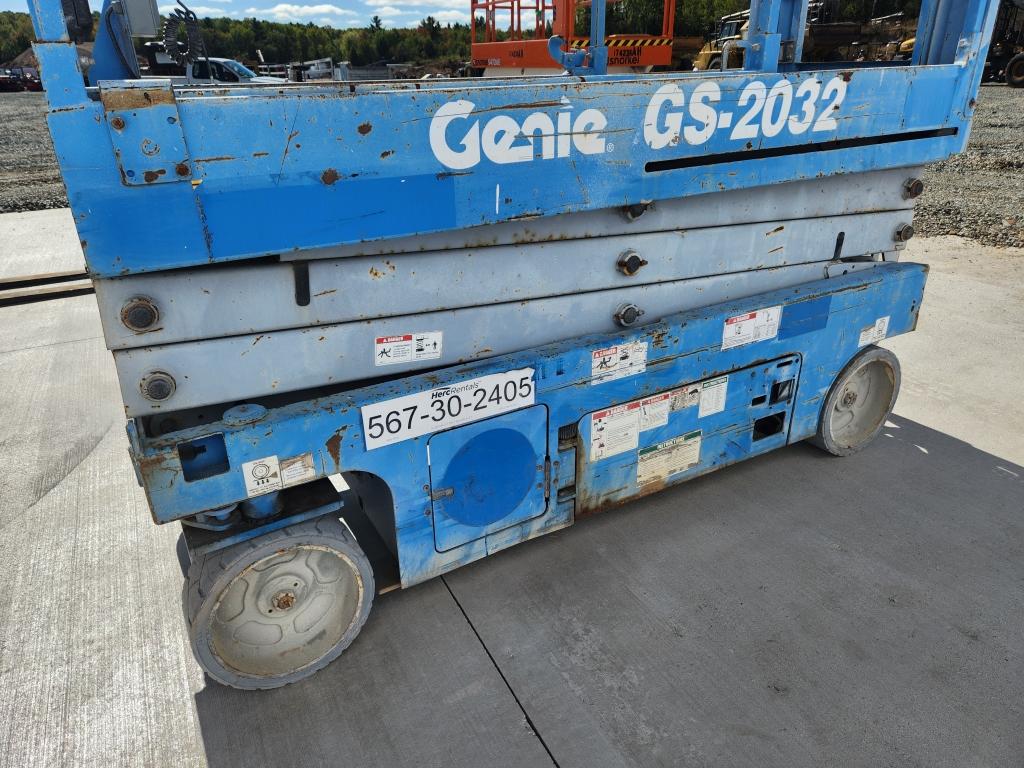 2013 Genie Gs-2032 Scissors Lift
