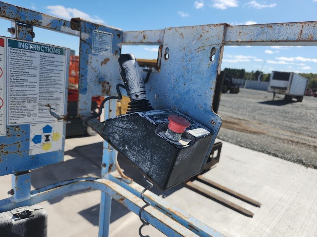 2013 Genie Gs-2032 Scissors Lift