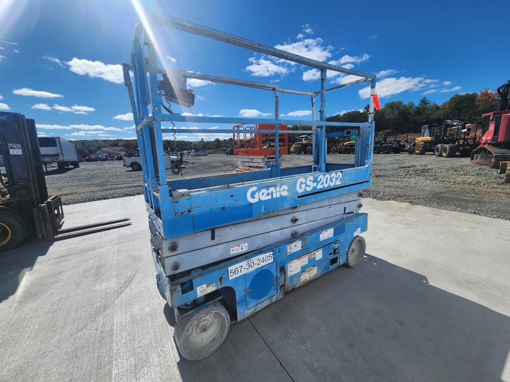 2013 Genie Gs-2032 Scissors Lift