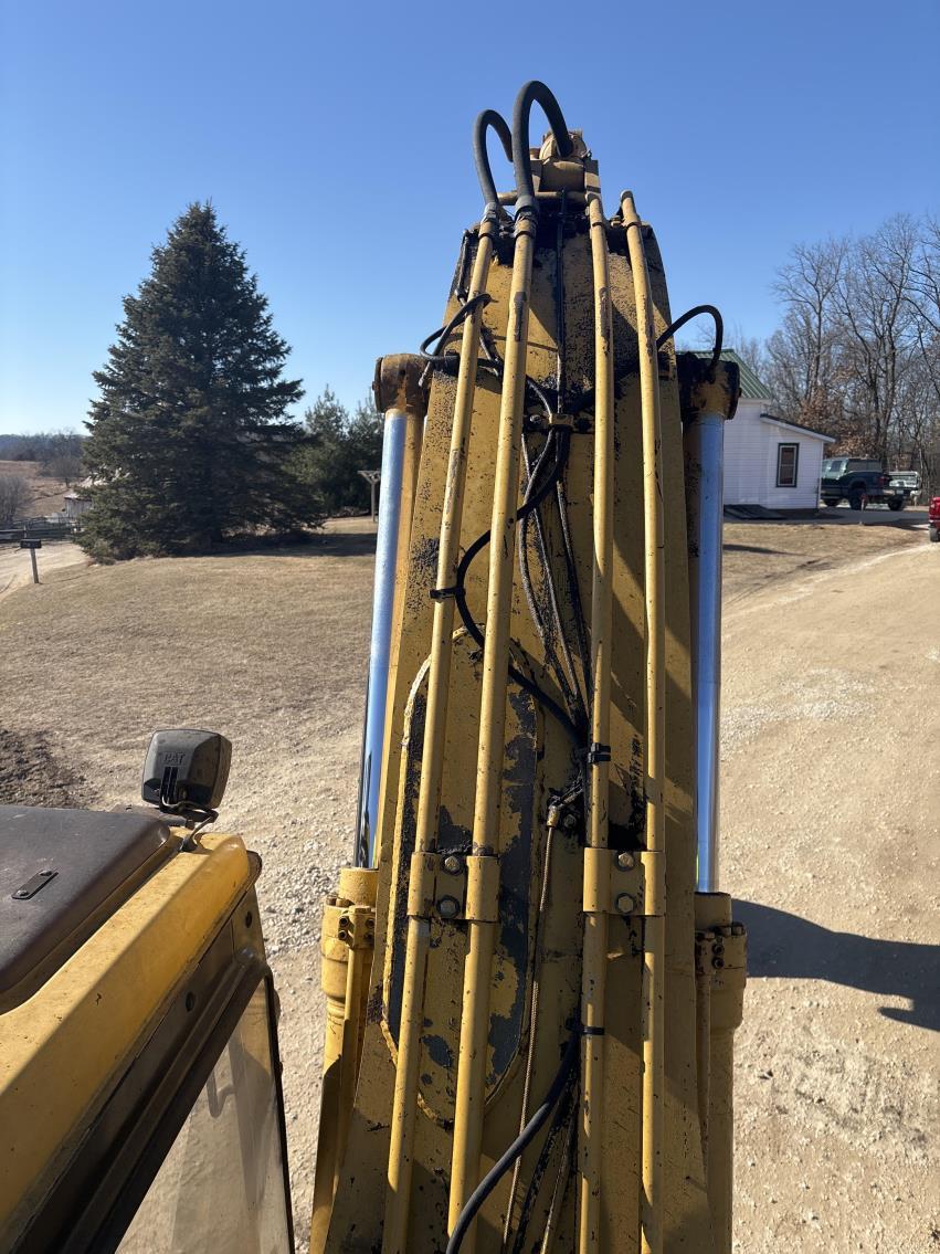 Caterpillar 320 L Excavator