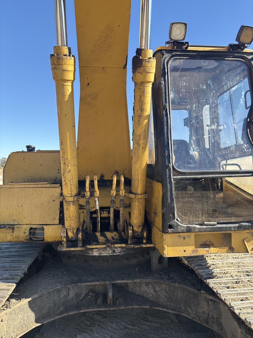 Caterpillar 320 L Excavator