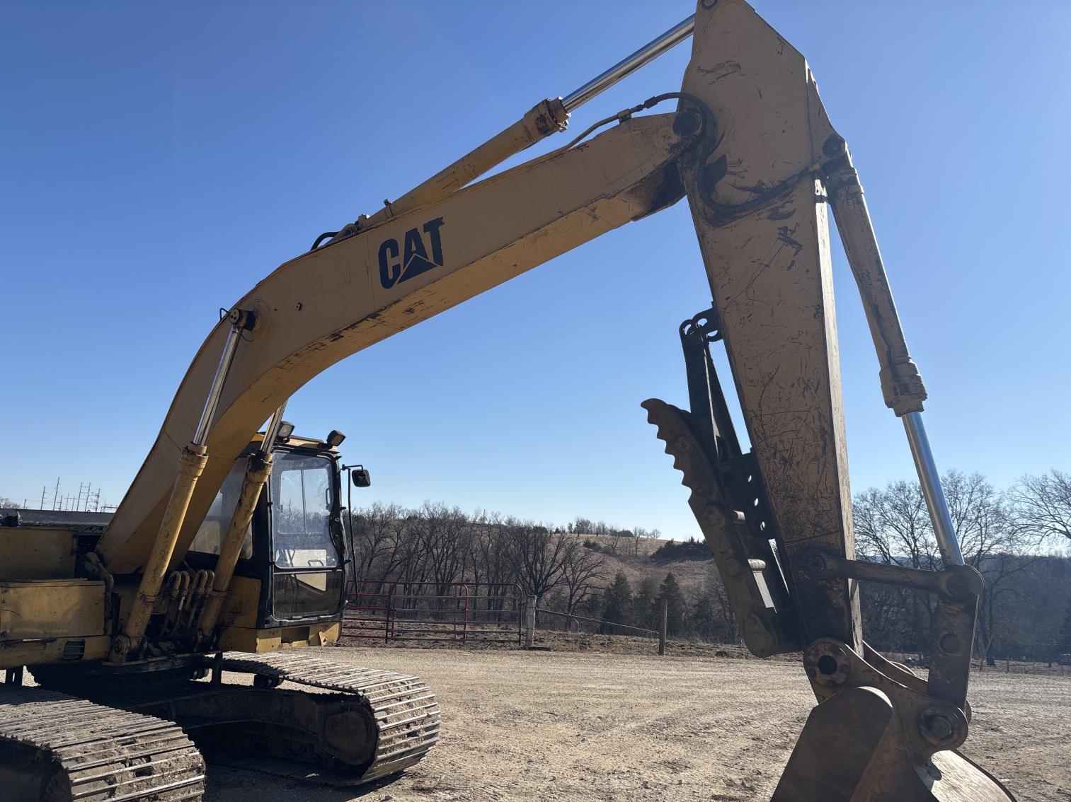 Caterpillar 320 L Excavator