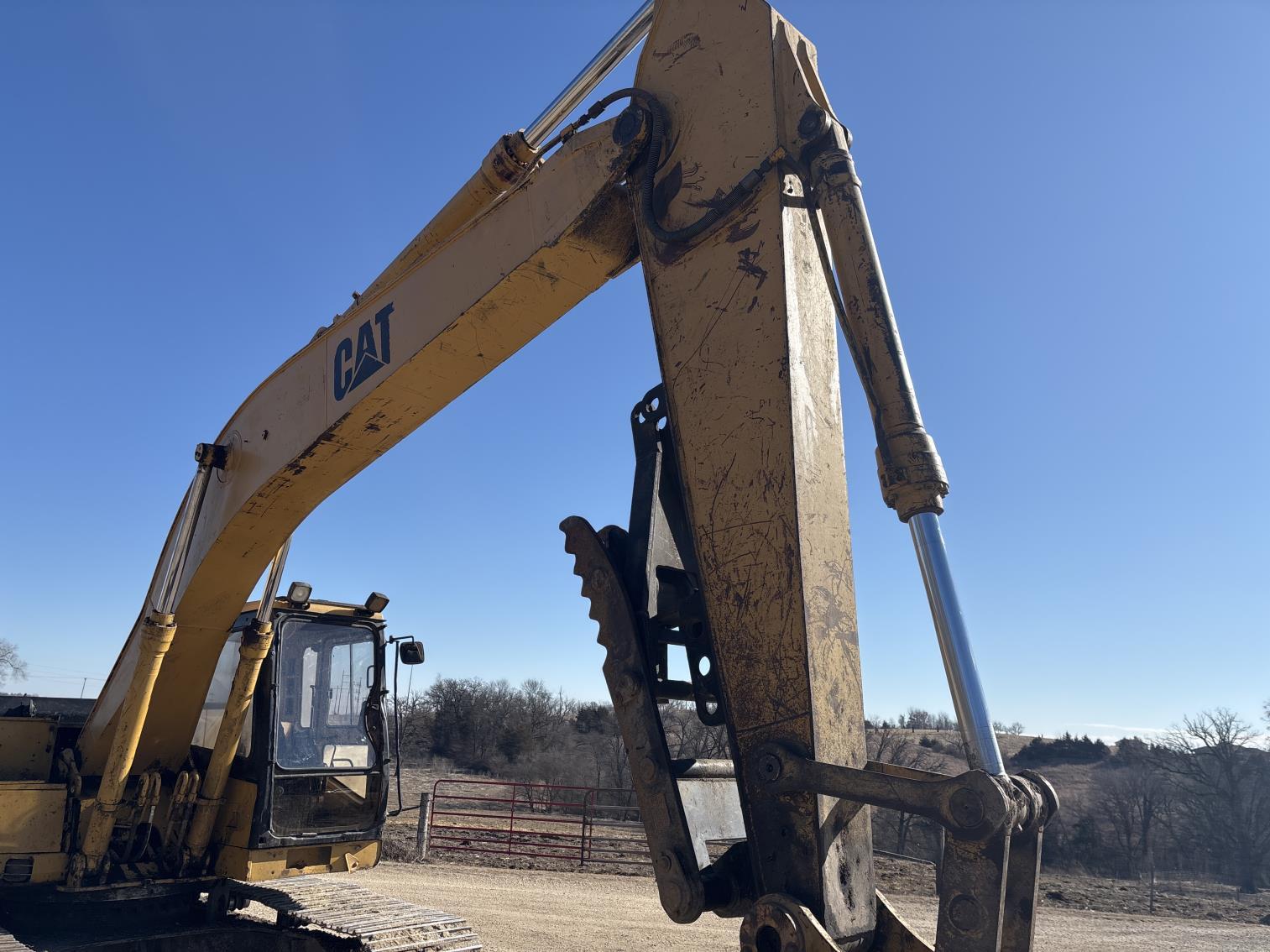 Caterpillar 320 L Excavator