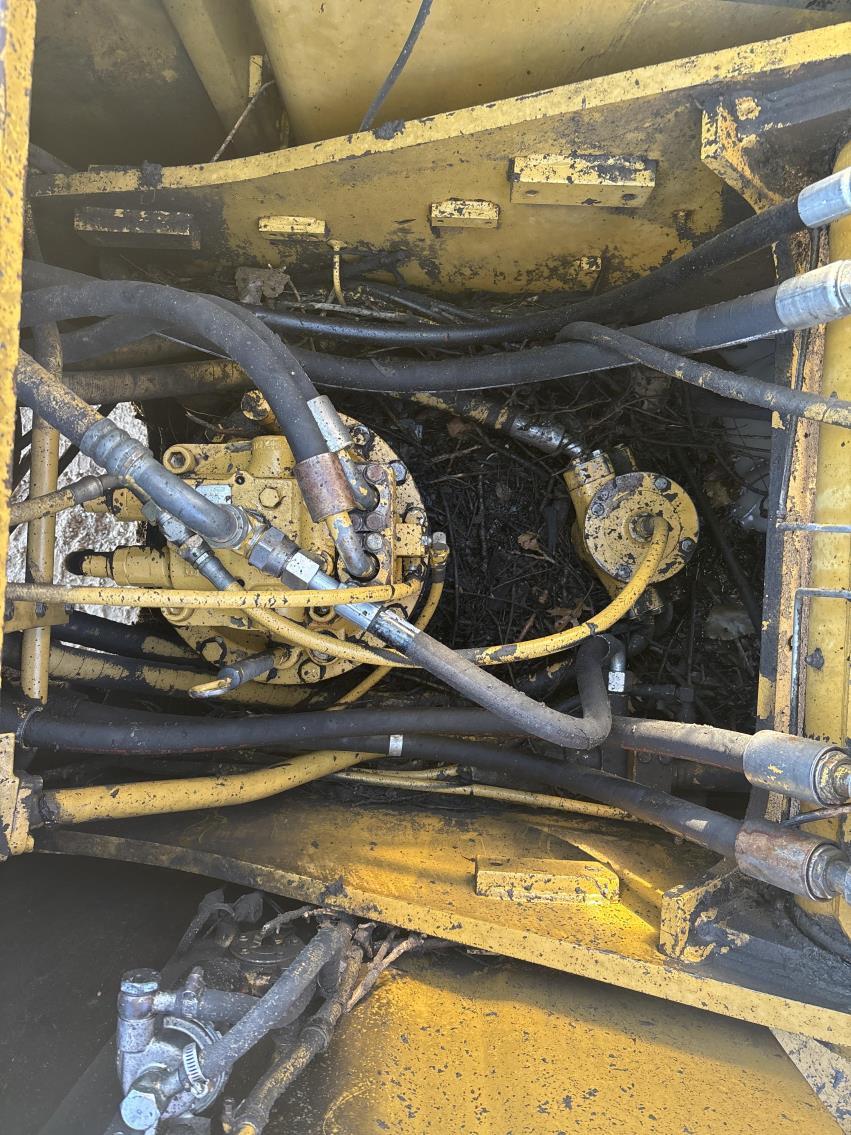 Caterpillar 320 L Excavator