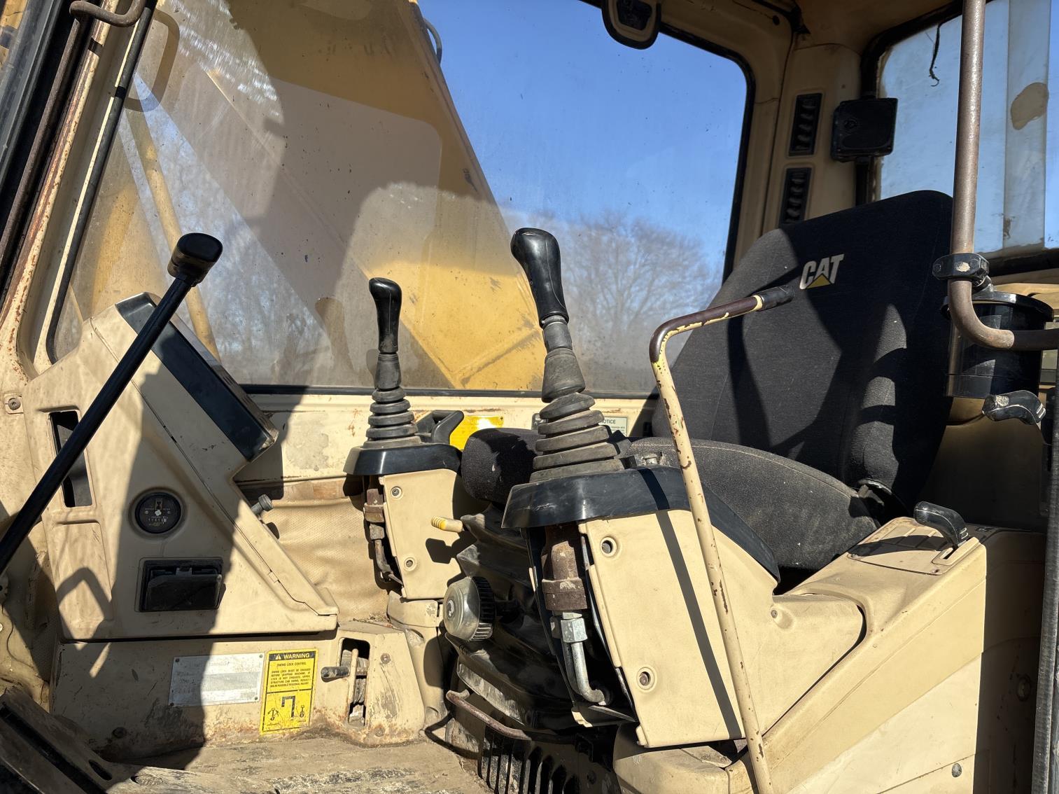 Caterpillar 320 L Excavator