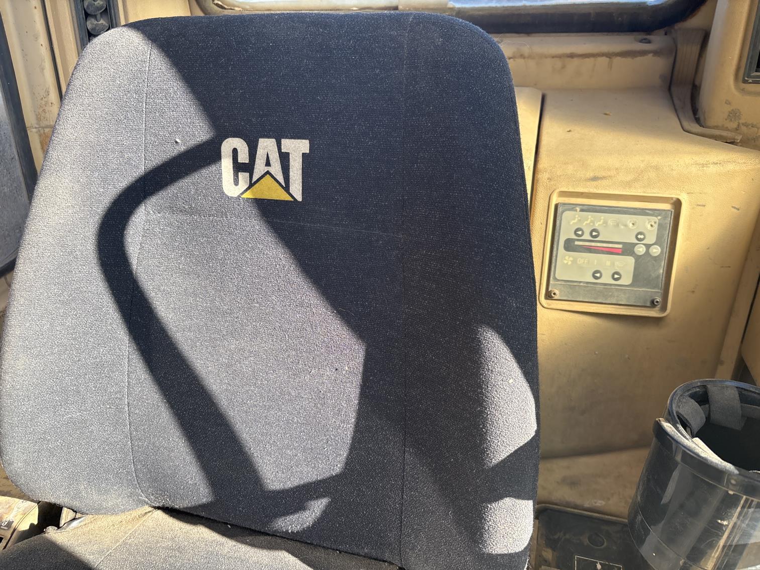 Caterpillar 320 L Excavator