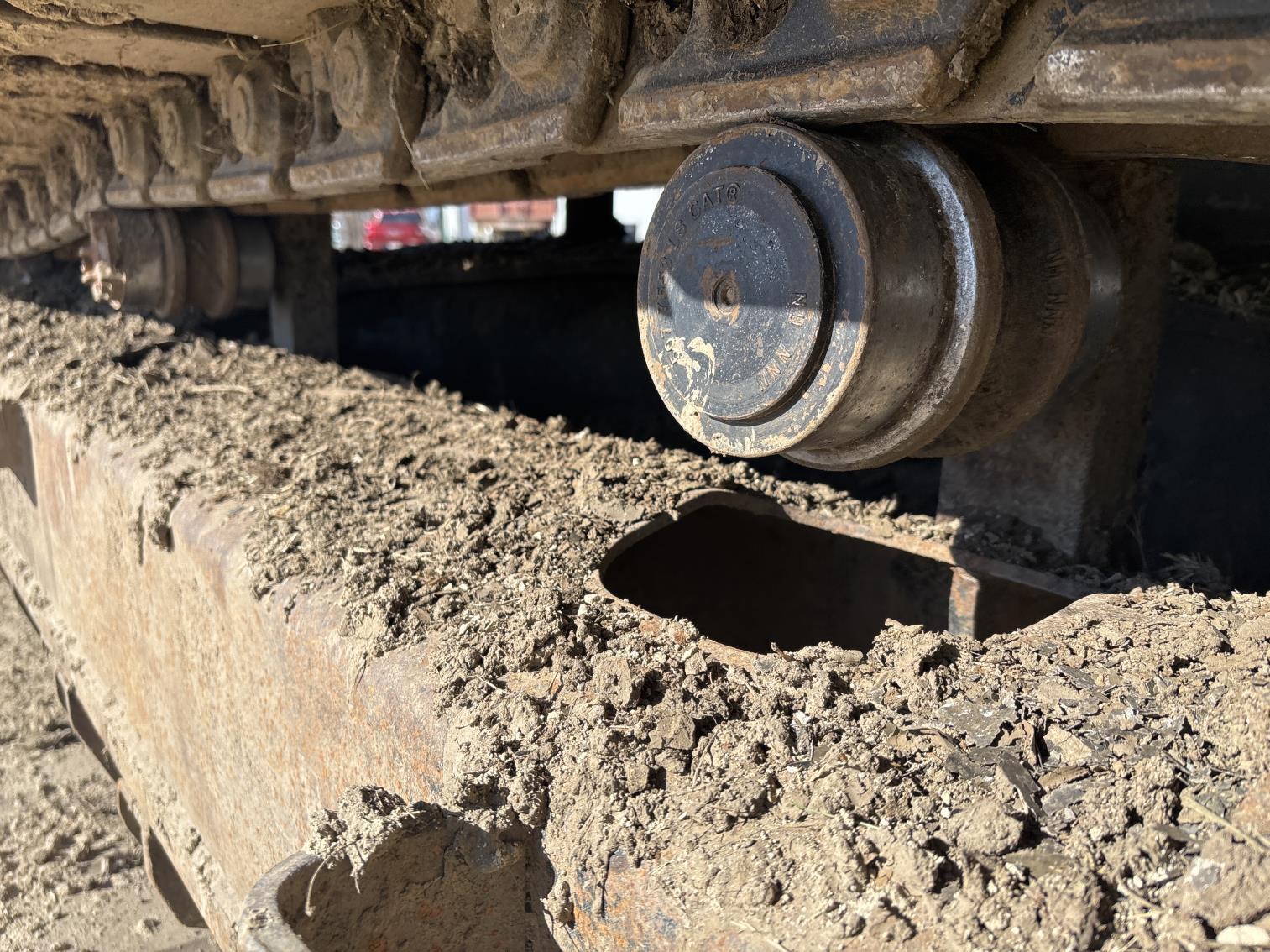 Caterpillar 320 L Excavator