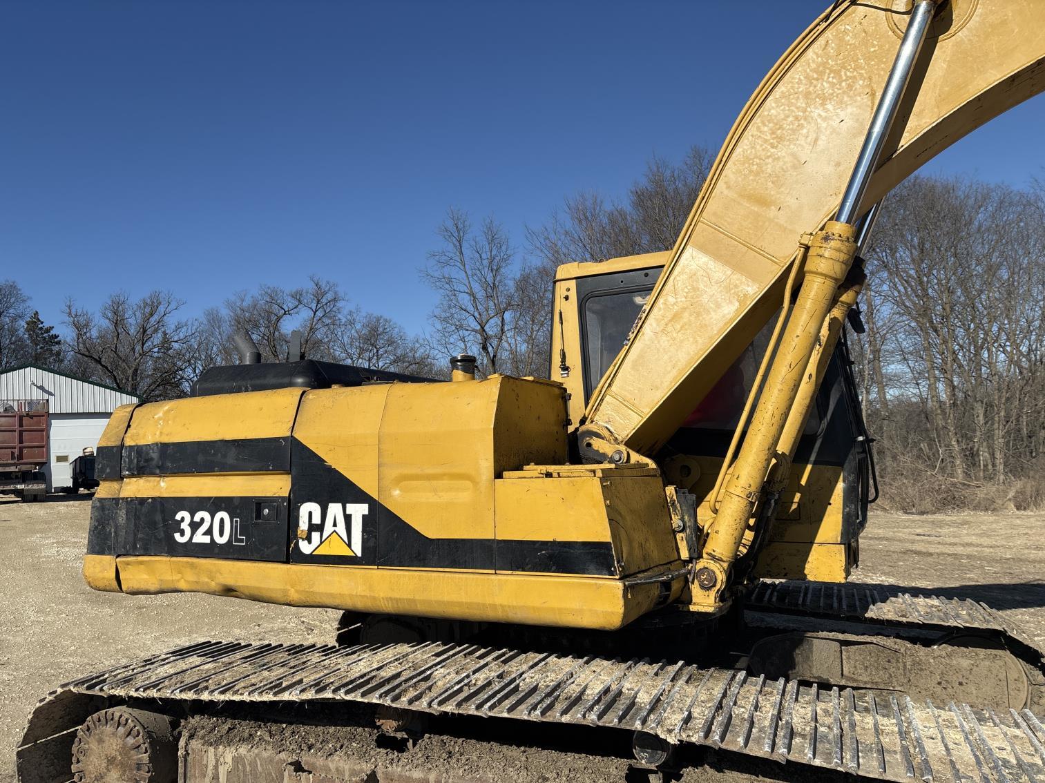 Caterpillar 320 L Excavator