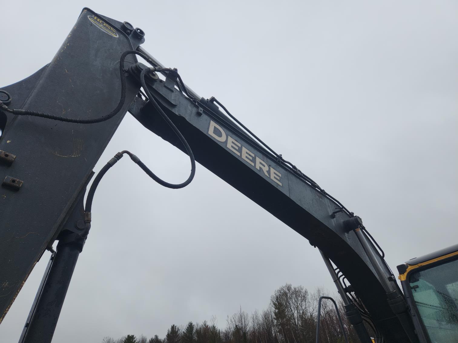 Deere 135 G Excavator