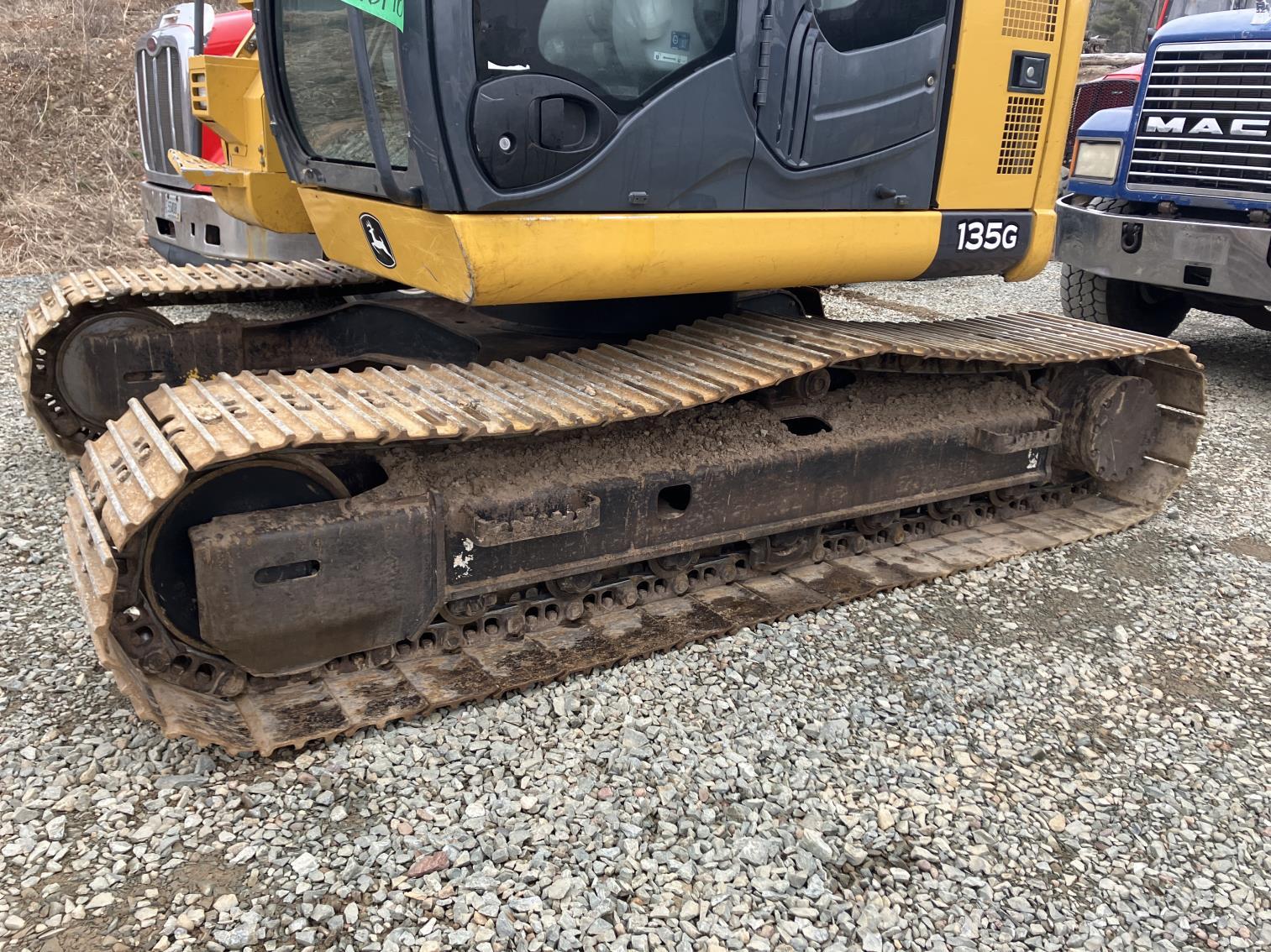 Deere 135 G Excavator
