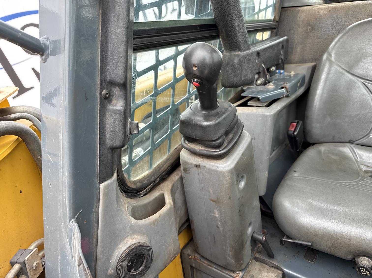 2014 Gehl V400 Wheeled Skid Steer