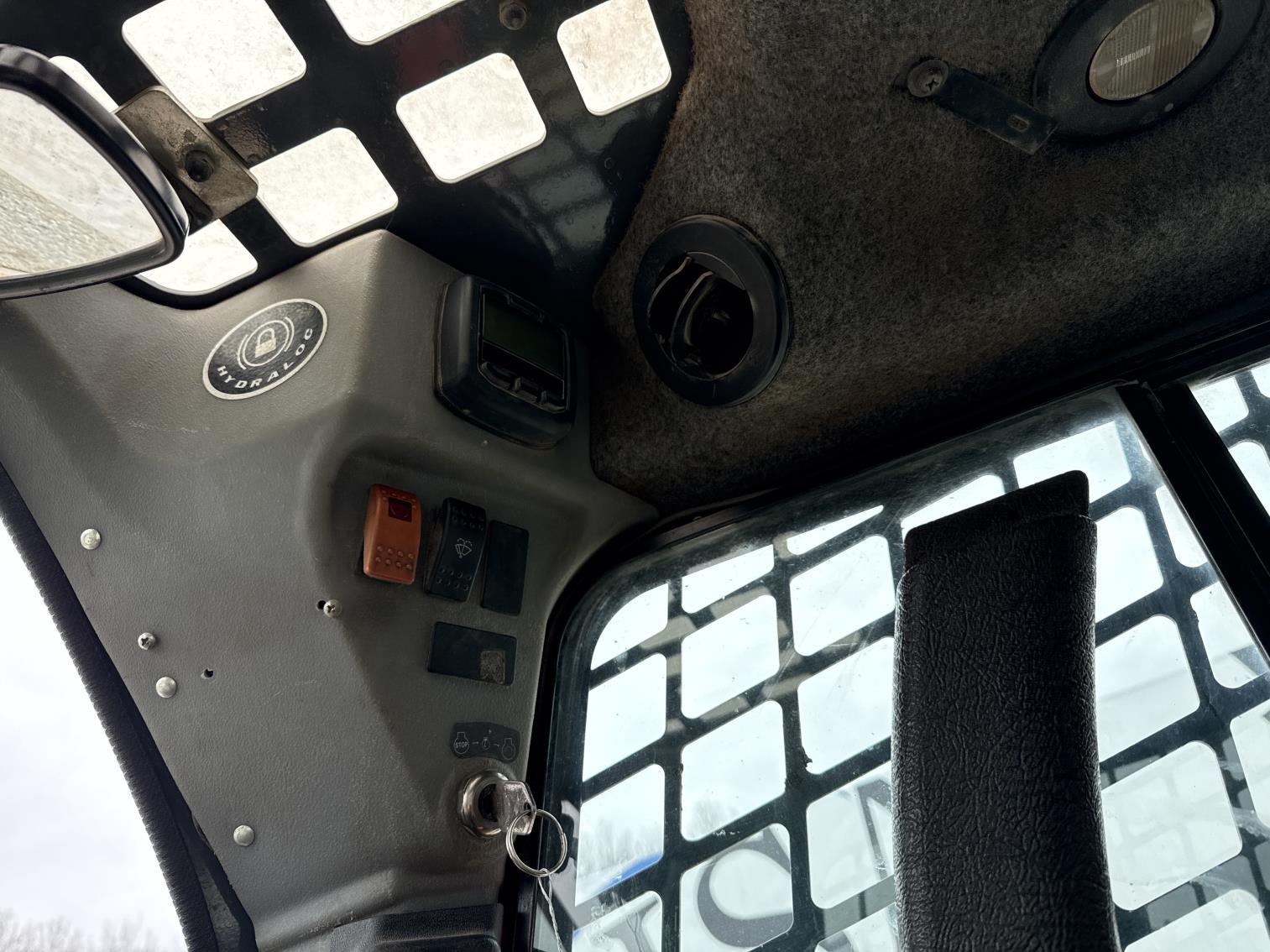 2014 Gehl V400 Wheeled Skid Steer