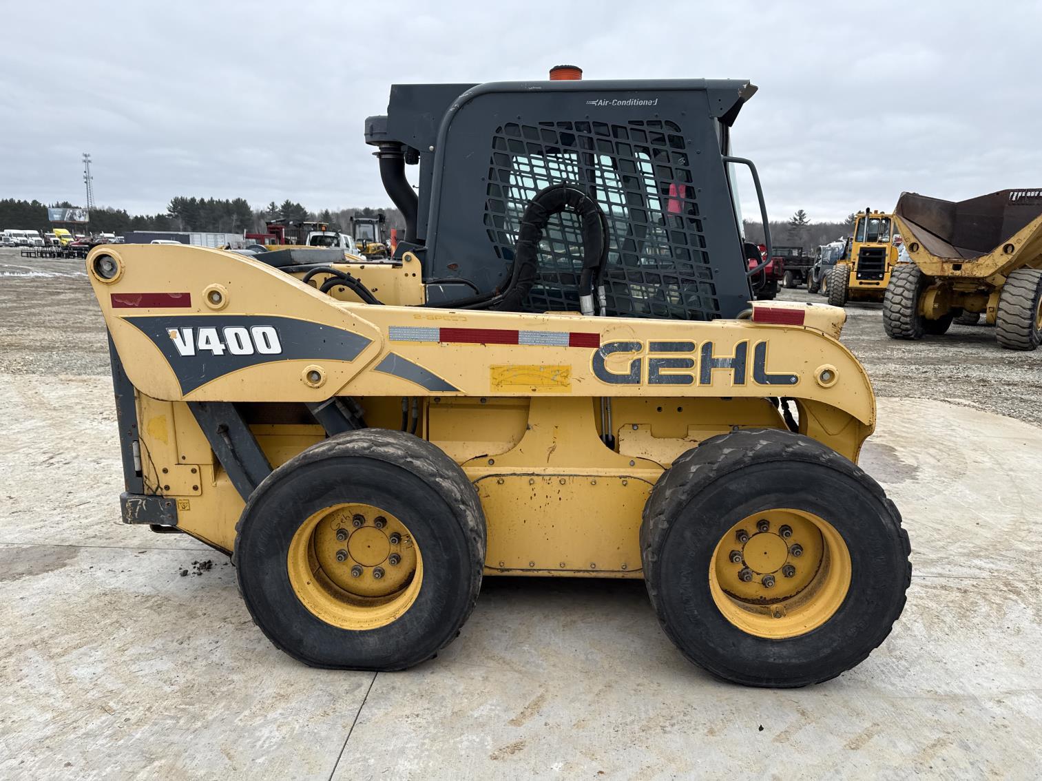2014 Gehl V400 Wheeled Skid Steer