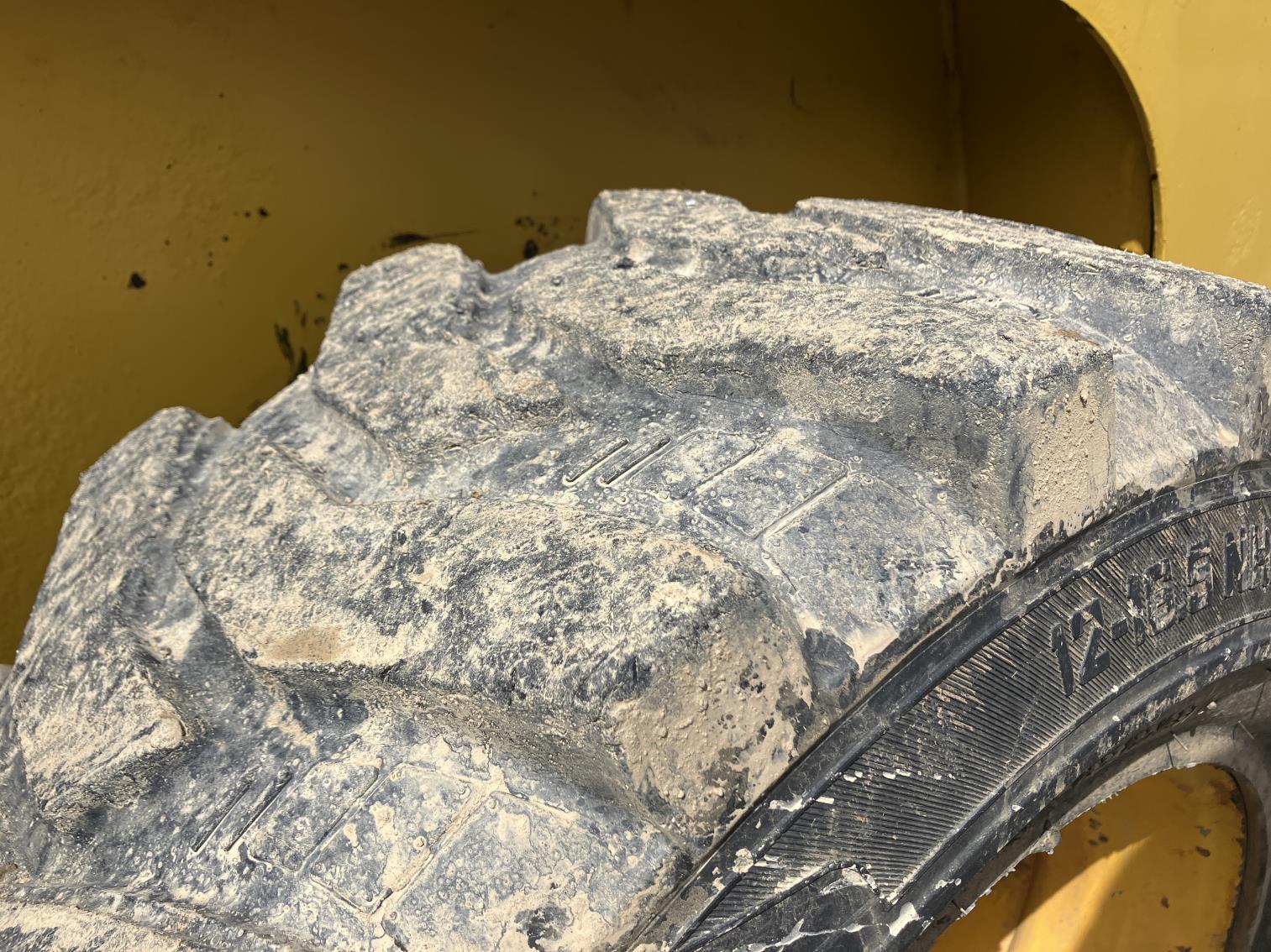 Gehl 6635 Series Ii Dxt Wheeled Skid Steer