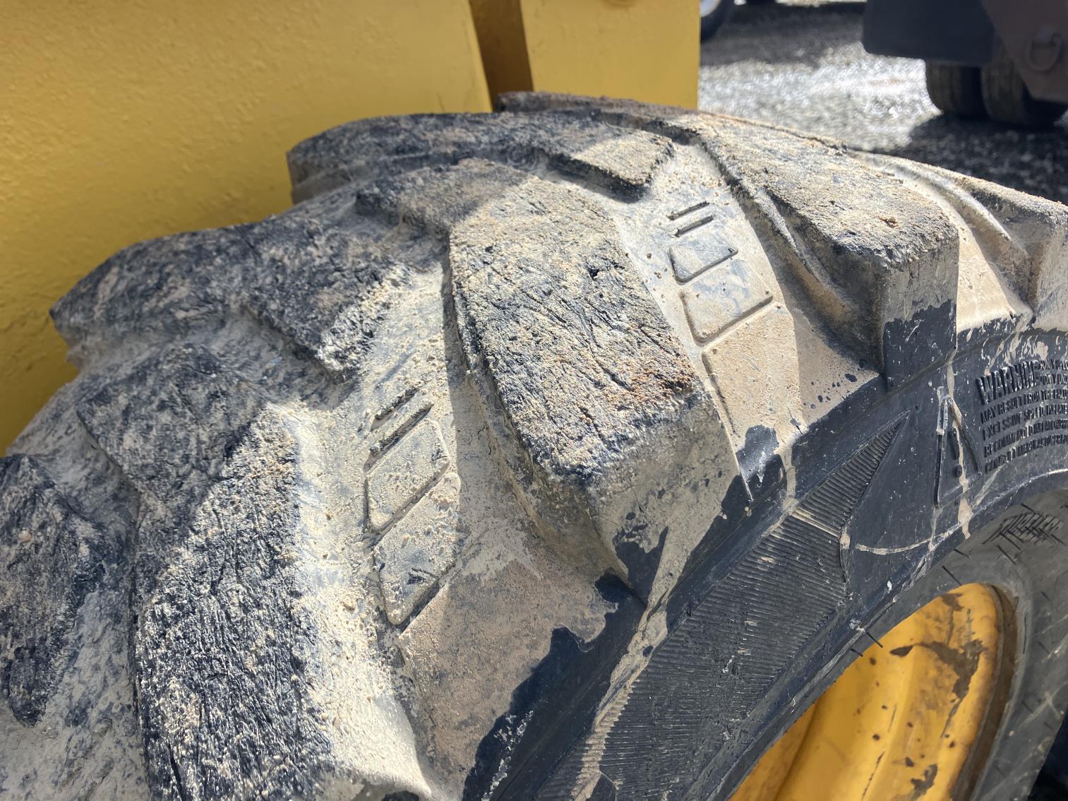 Gehl 6635 Series Ii Dxt Wheeled Skid Steer
