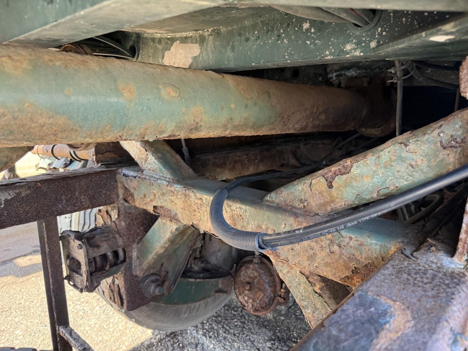 2000 Heil Tanker Trailer