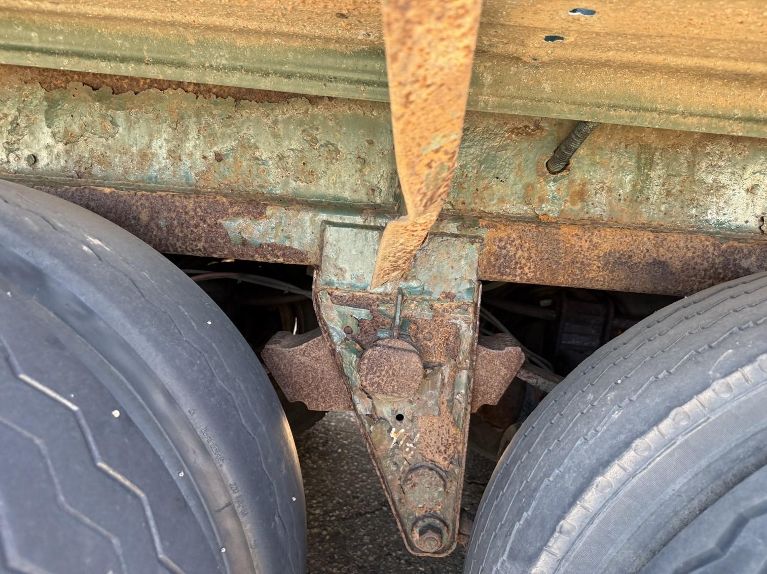 2000 Heil Tanker Trailer