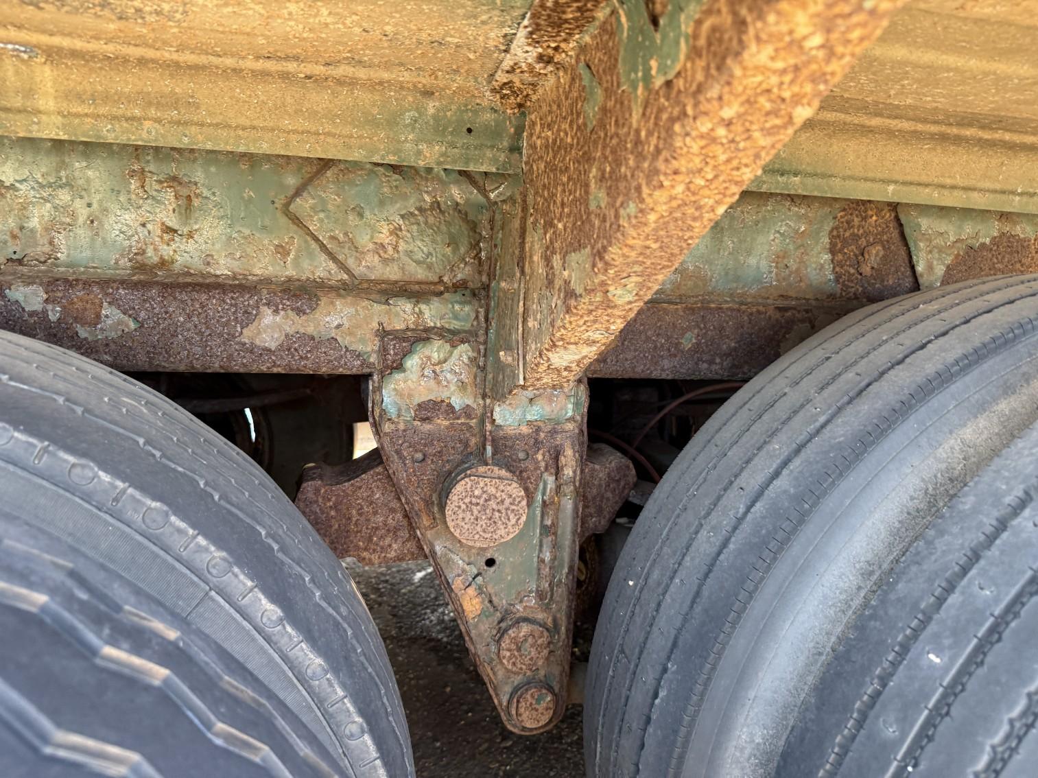 2000 Heil Tanker Trailer