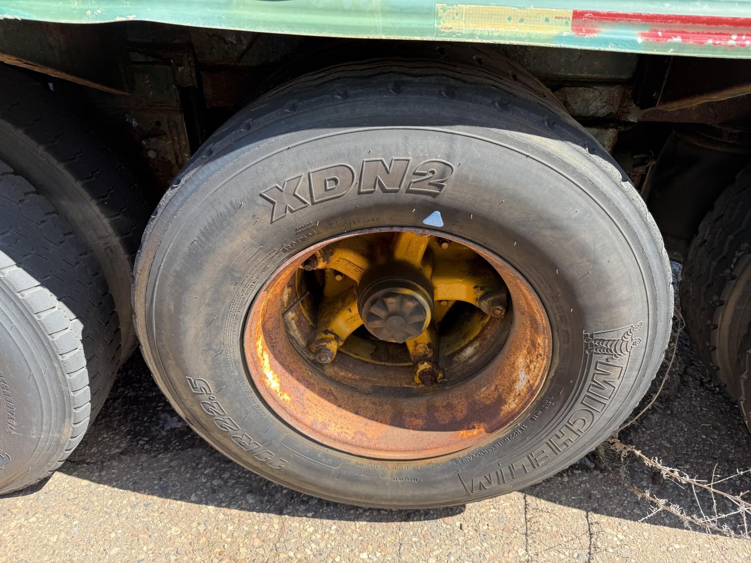 2000 Heil Tanker Trailer