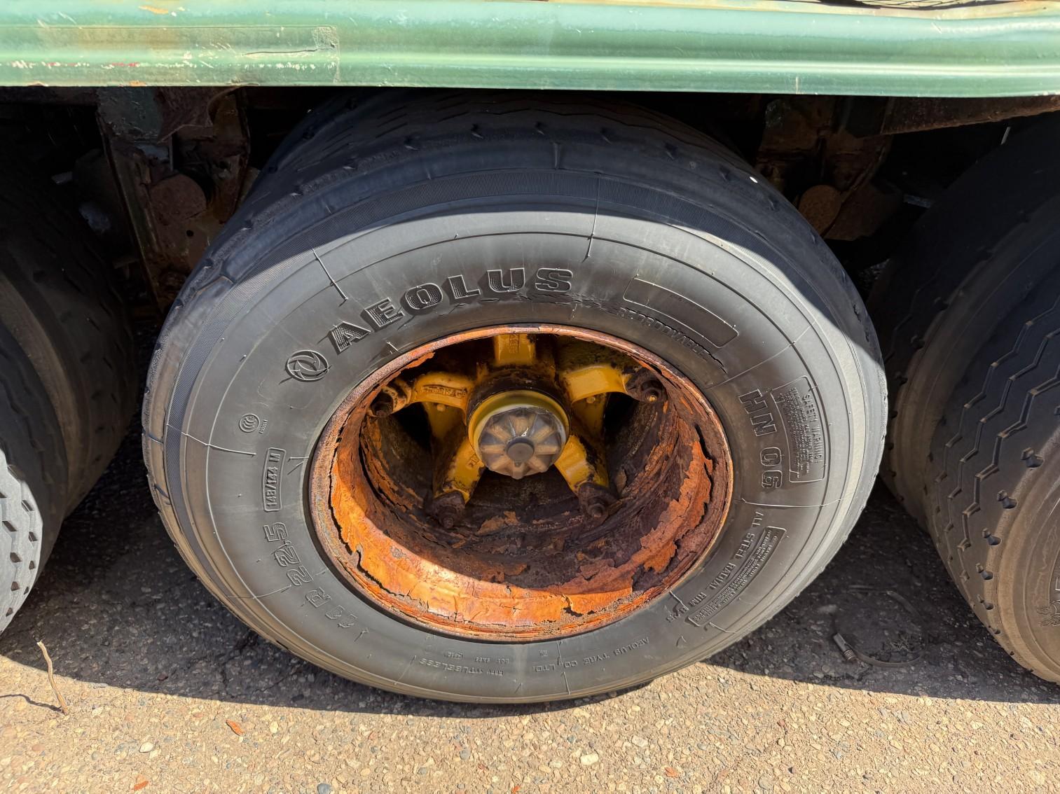 2000 Heil Tanker Trailer