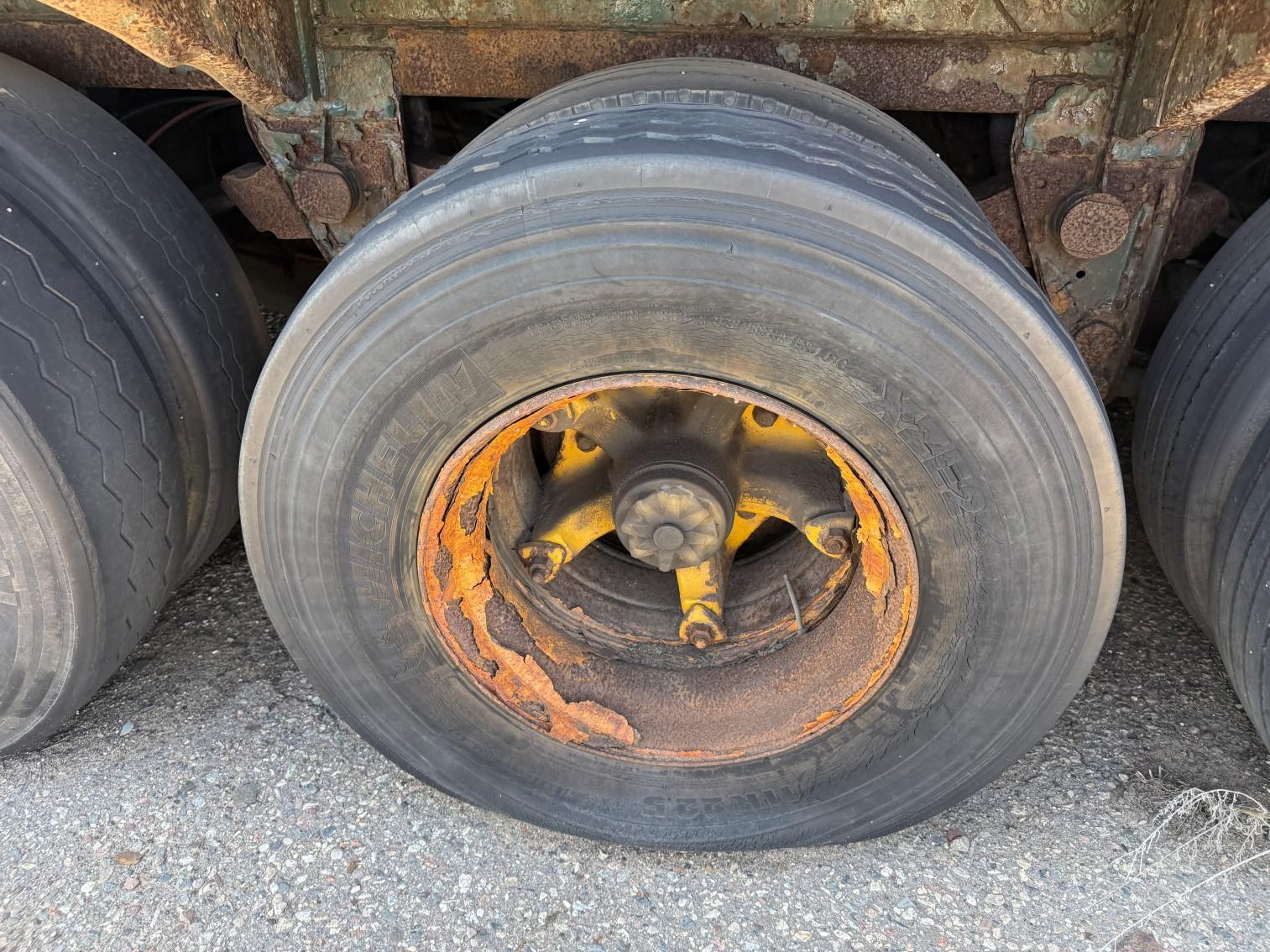 2000 Heil Tanker Trailer