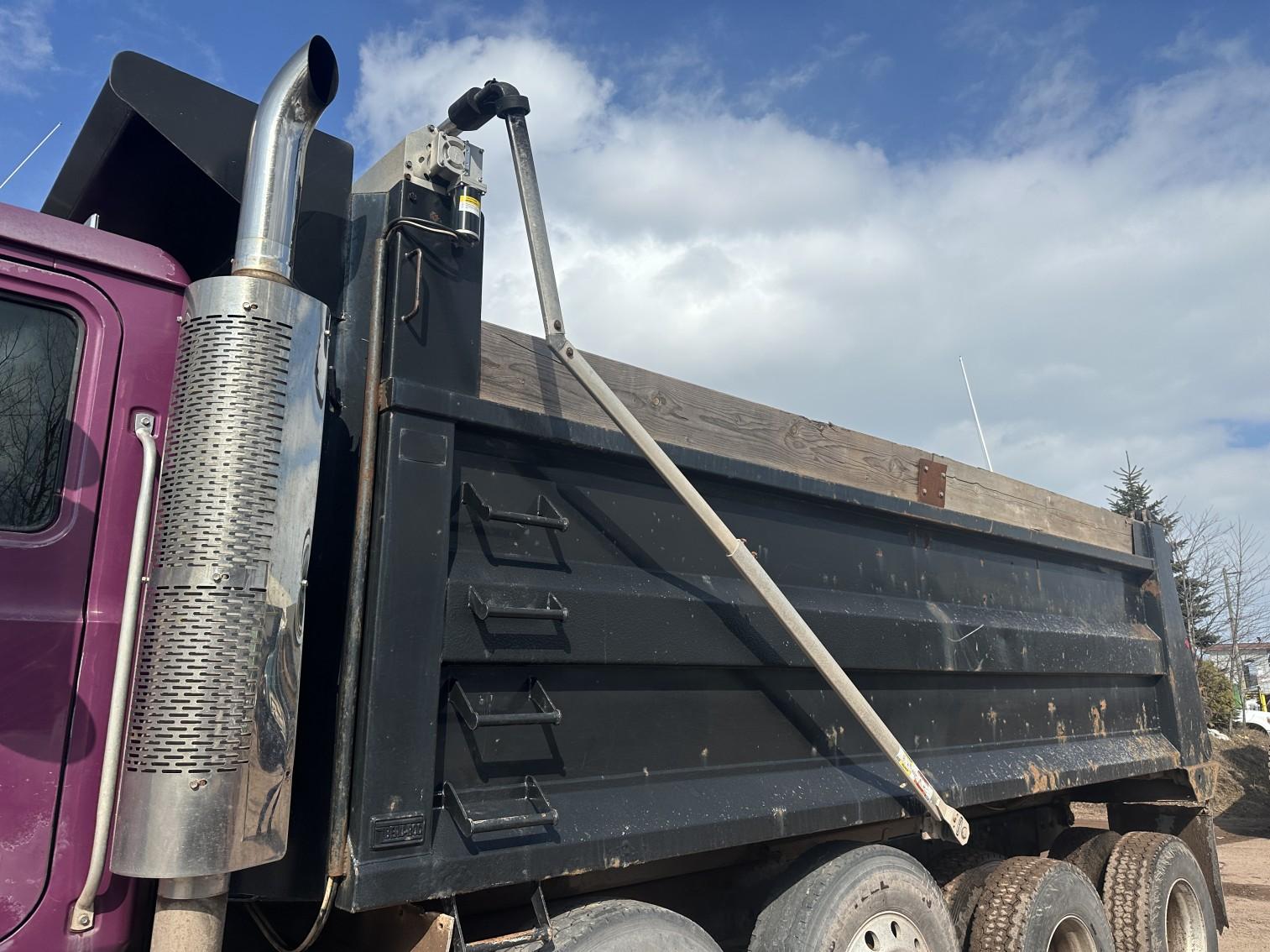 1998 Mack Cl713 Quad Axle Dump Truck