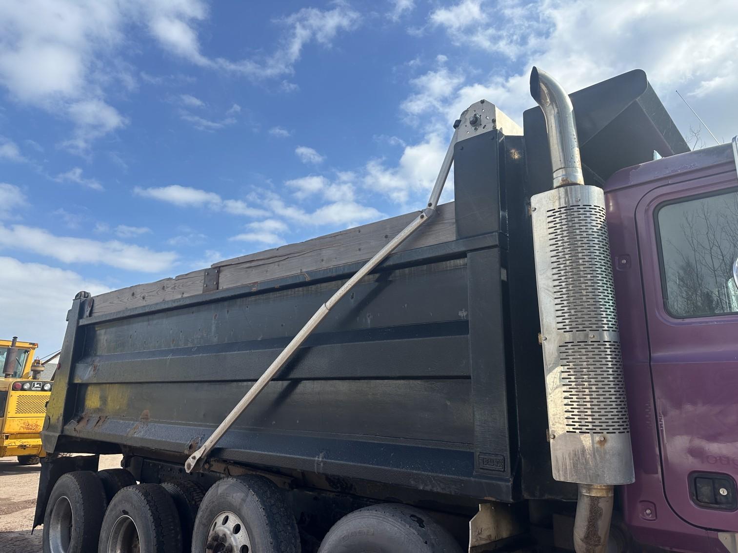 1998 Mack Cl713 Quad Axle Dump Truck