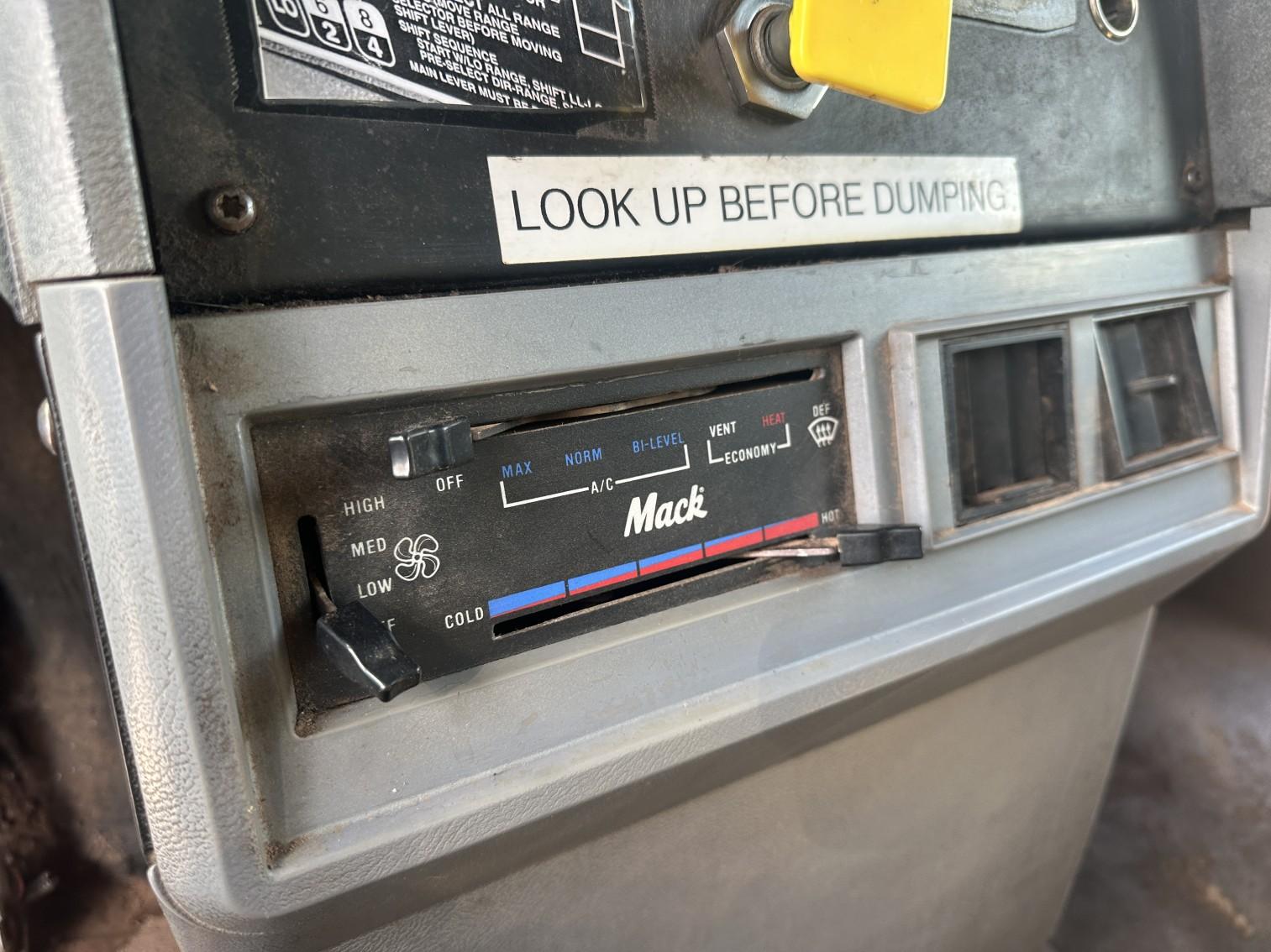 1998 Mack Cl713 Quad Axle Dump Truck