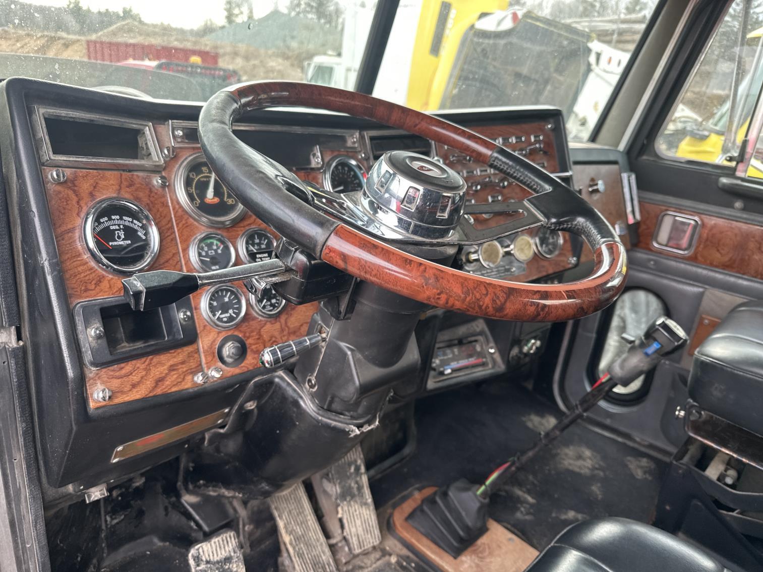 1993 Peterbilt 379 Day Cab Truck Tractor