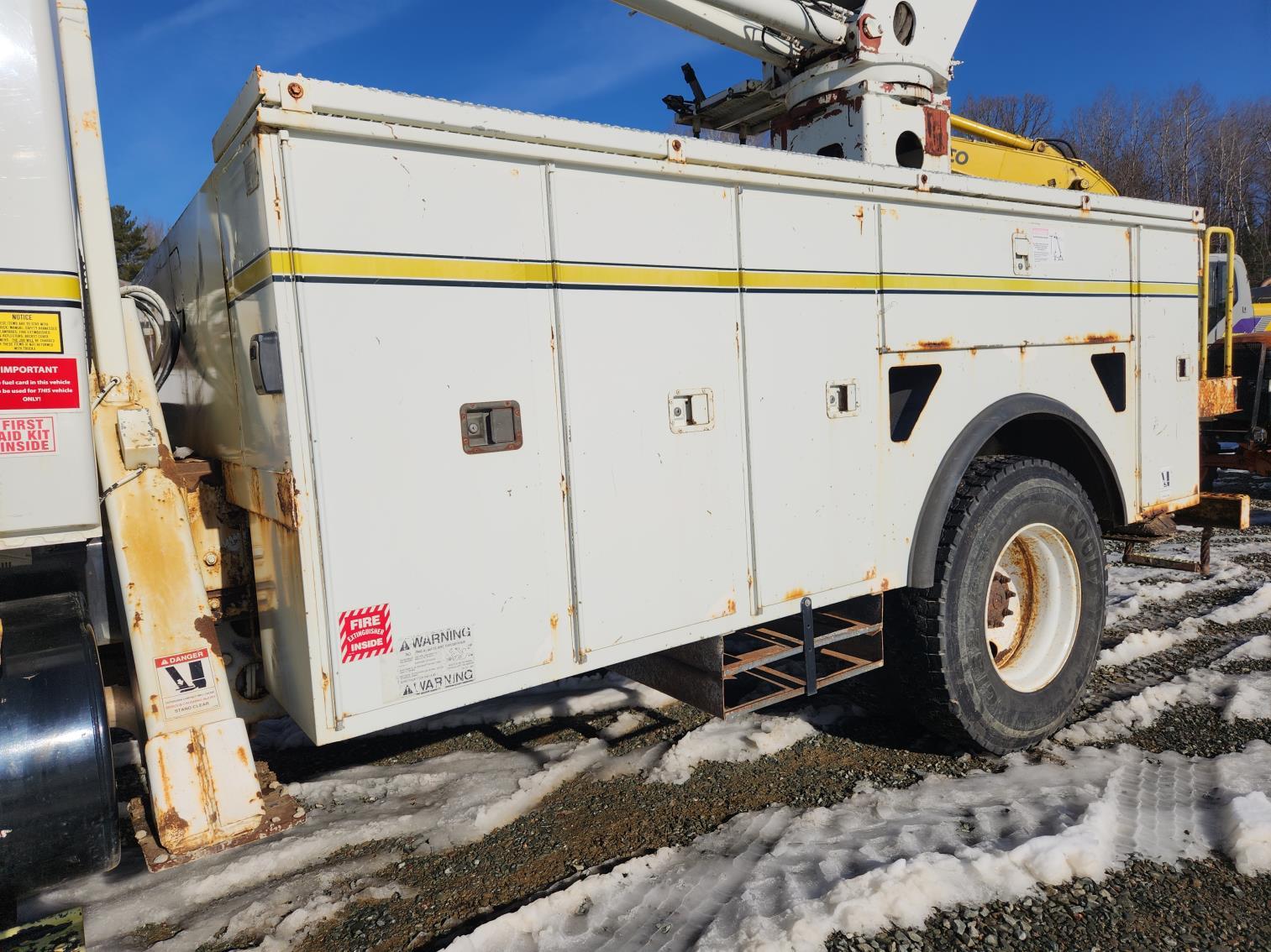 2006 International 7300 Sfa 4x4 Digger Derrick