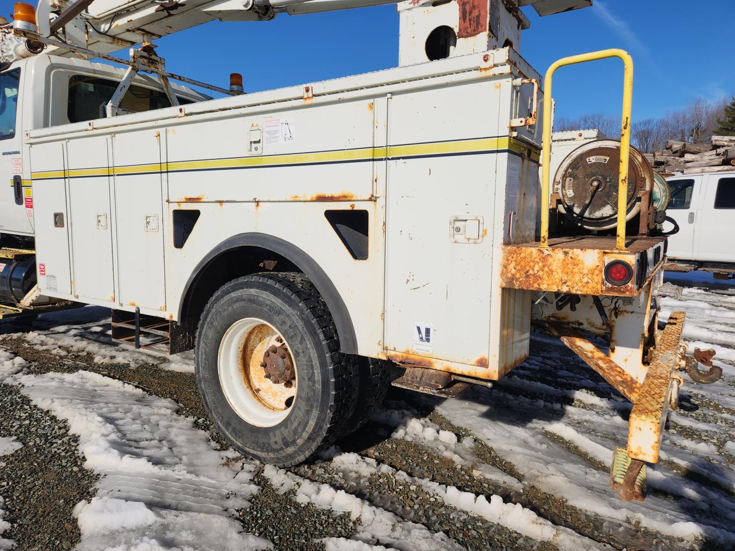2006 International 7300 Sfa 4x4 Digger Derrick