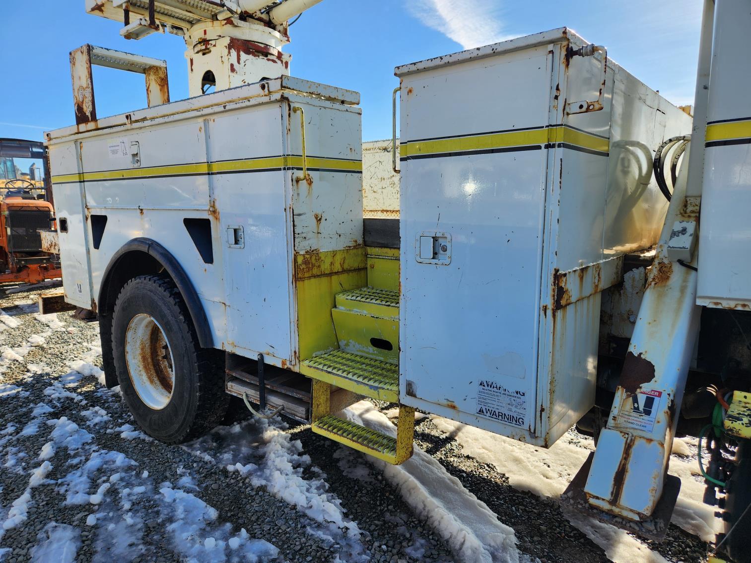 2006 International 7300 Sfa 4x4 Digger Derrick