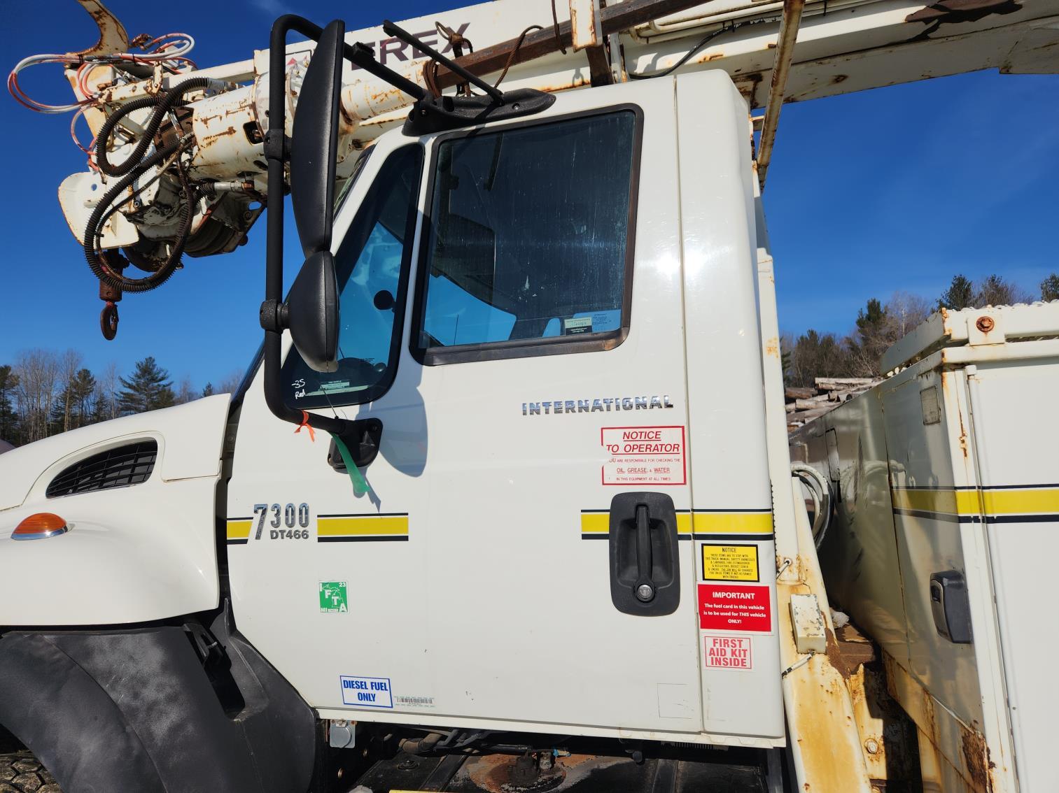 2006 International 7300 Sfa 4x4 Digger Derrick