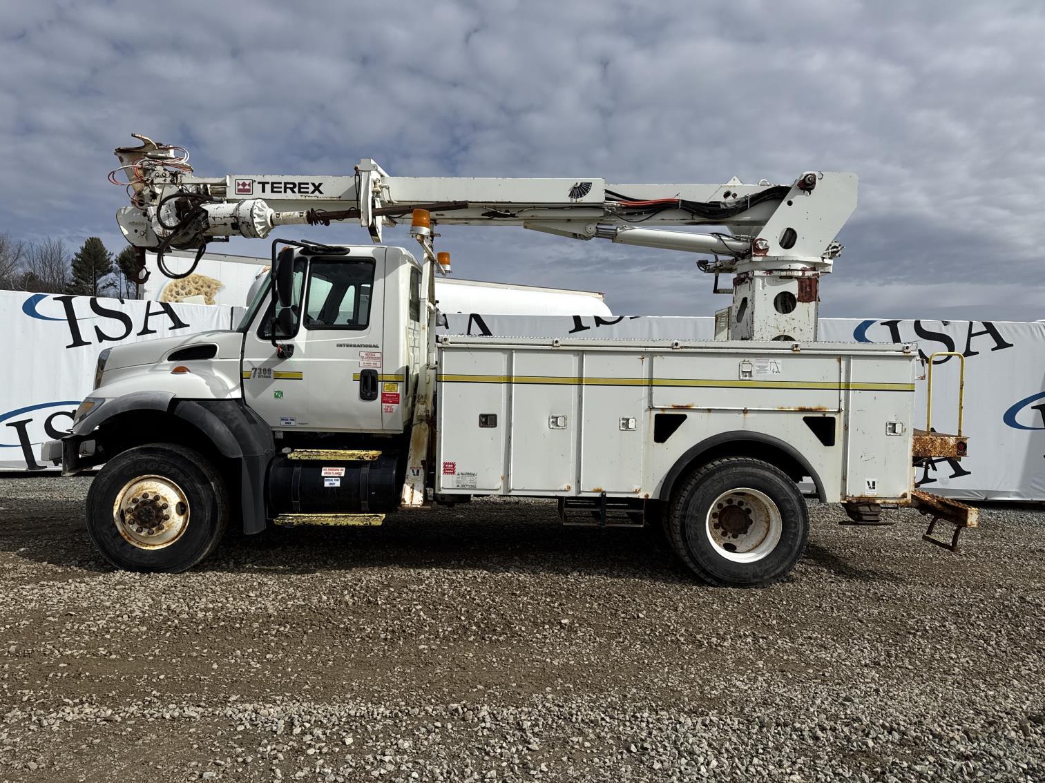 2006 International 7300 Sfa 4x4 Digger Derrick