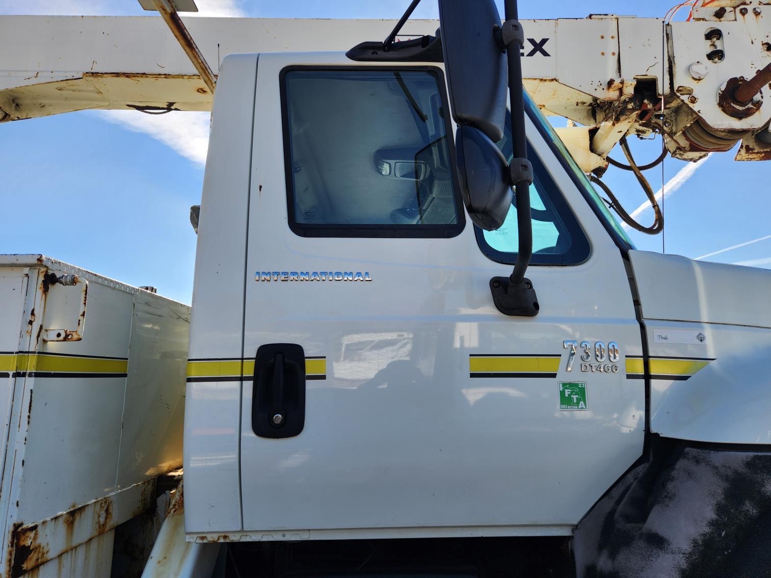 2006 International 7300 Sfa 4x4 Digger Derrick