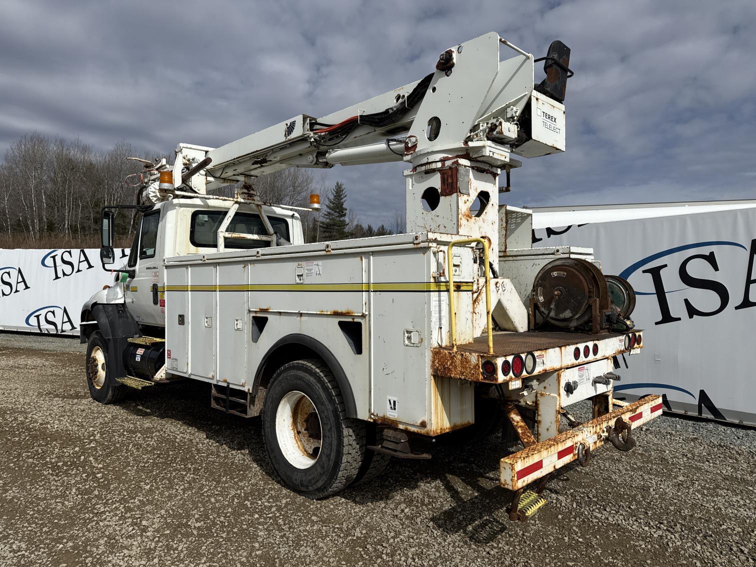 2006 International 7300 Sfa 4x4 Digger Derrick