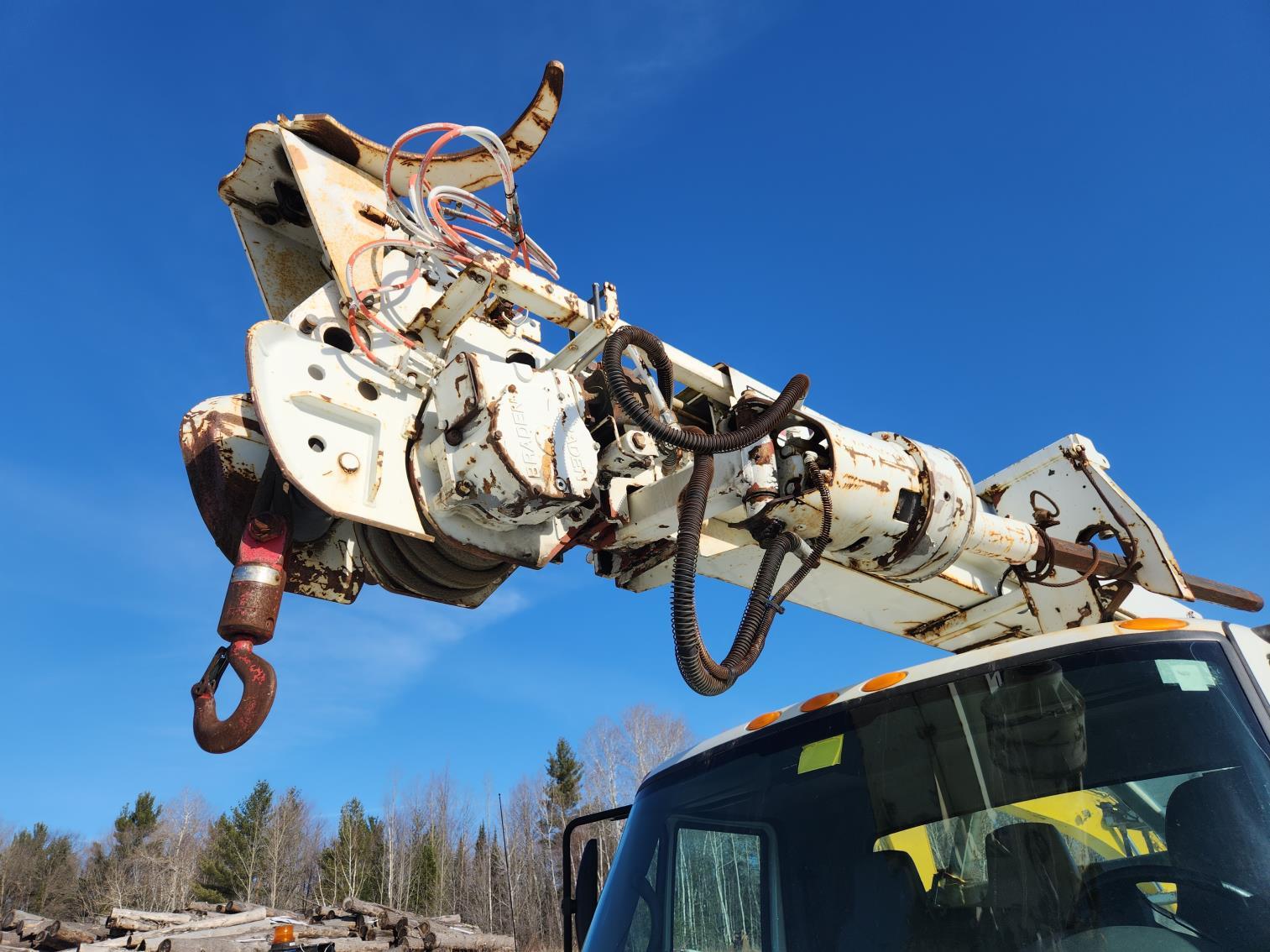 2006 International 7300 Sfa 4x4 Digger Derrick