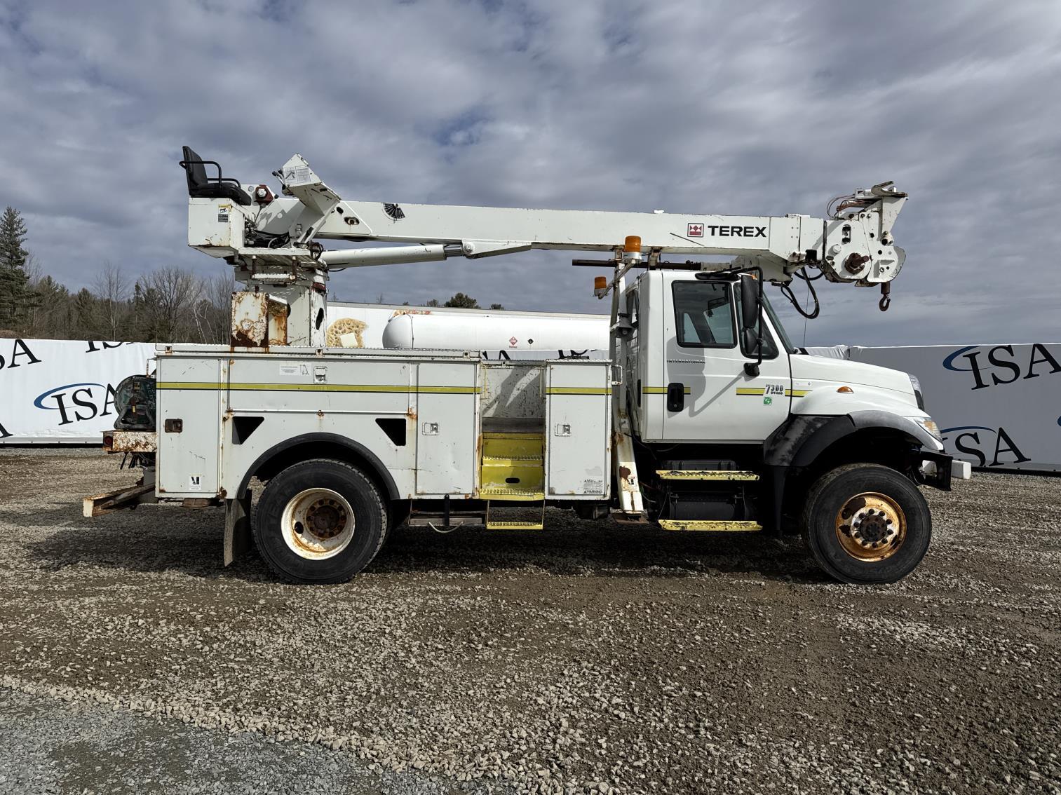 2006 International 7300 Sfa 4x4 Digger Derrick