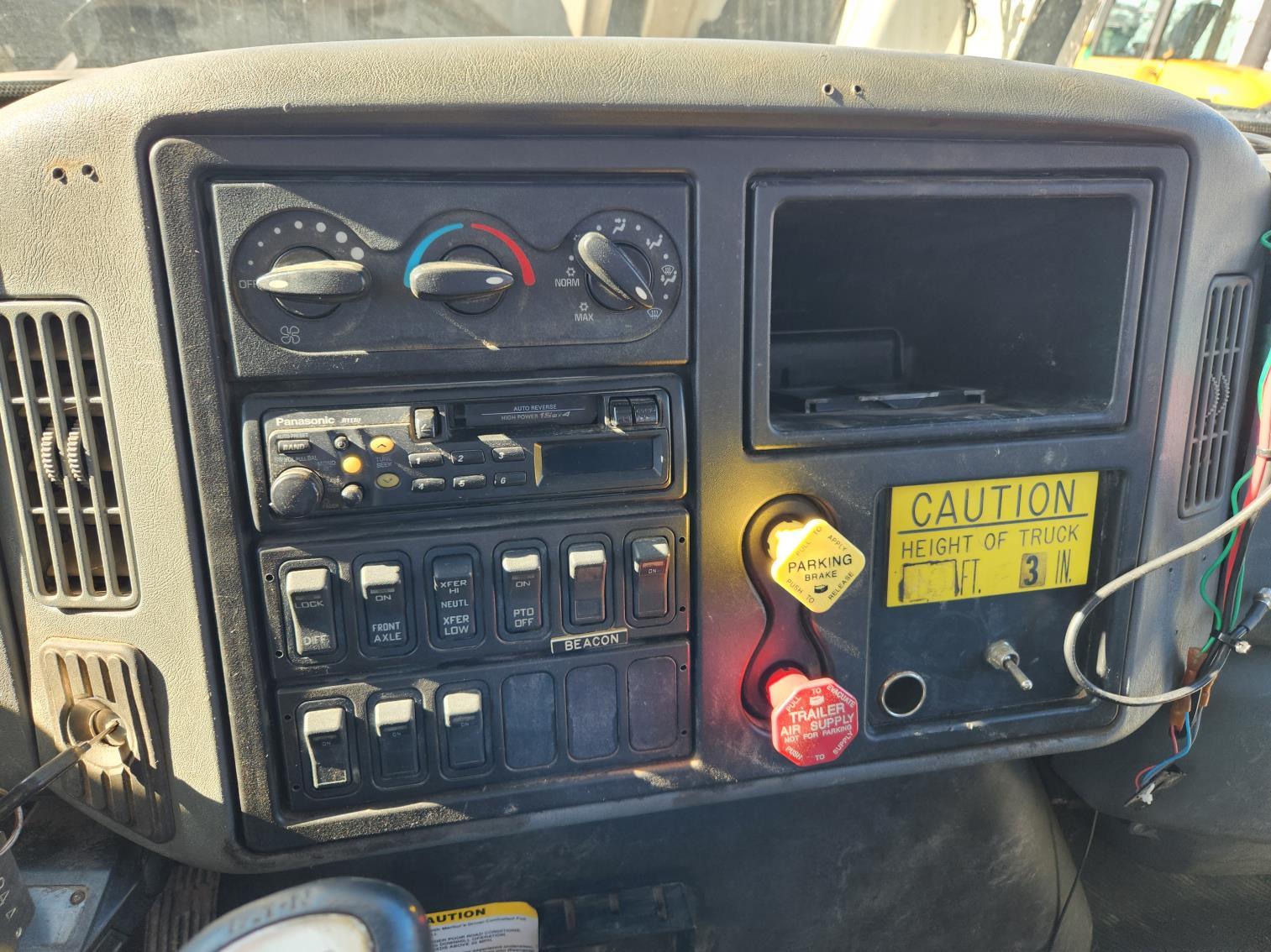 2006 International 7300 Sfa 4x4 Digger Derrick