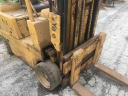 Yale Y44 LP forklift, reads 1018 hours, water pump is out, sells with new pump.