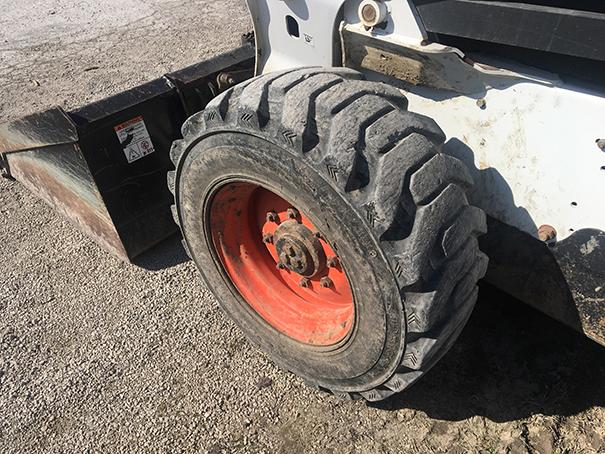 2012 Bobcat S650 Skid Steer, foot and hand control, 6 ft. material bucket, 4813 hours