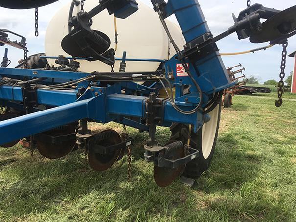 AG Systems Model 6400 liquid fertilizer applicator, Sells with Raven Control