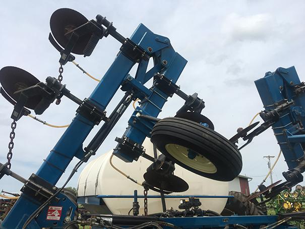 AG Systems Model 6400 liquid fertilizer applicator, Sells with Raven Control