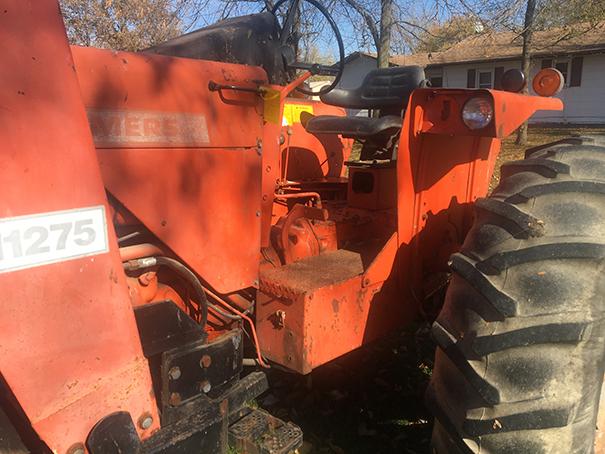 AC 185 Open Station Diesel Tractor, 3 pt, top link, 2 Hyd outlets, 18.4-30 tires