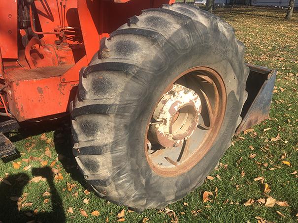 AC 185 Open Station Diesel Tractor, 3 pt, top link, 2 Hyd outlets, 18.4-30 tires