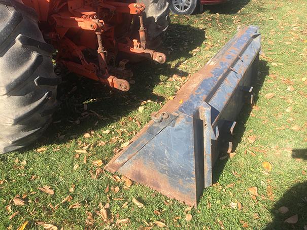 AC 185 Open Station Diesel Tractor, 3 pt, top link, 2 Hyd outlets, 18.4-30 tires