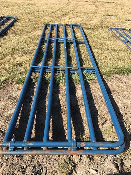 2x$ 16 ft. Gates