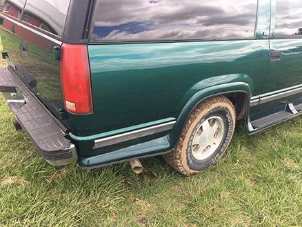 1997 GMC Suburban 1500 SLT, Good Firestone Tires, Reece Hitch, 203,877 Miles, Solid Body