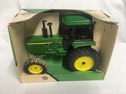 Ertl 1/16 Scale, John Deere 4455 MFWD Tractor