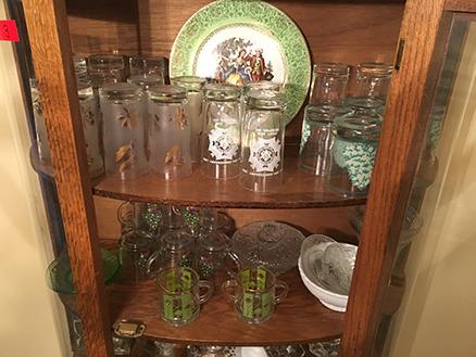Nice Modern Style Oak Curio Cabinet & Various Glassware